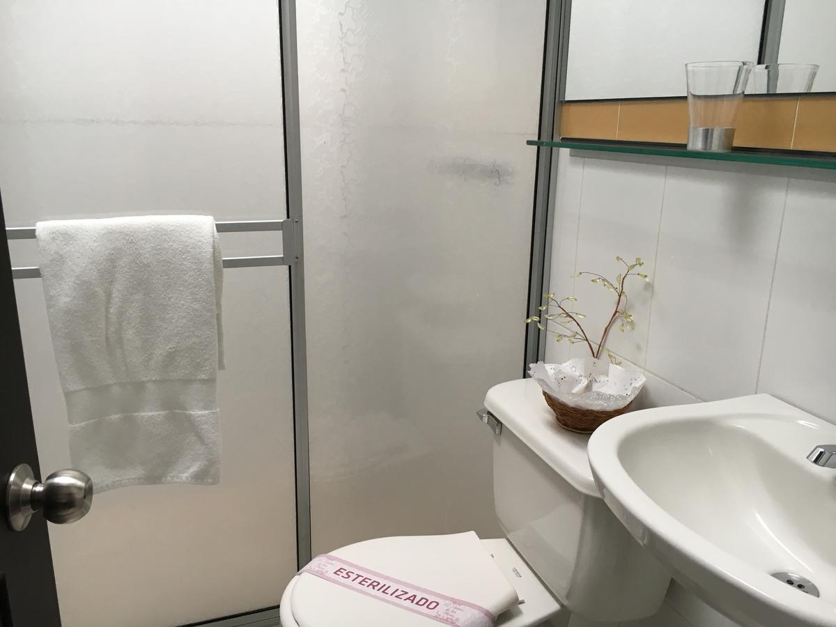 Hotel Meson De Las Flores Armenia  Zewnętrze zdjęcie